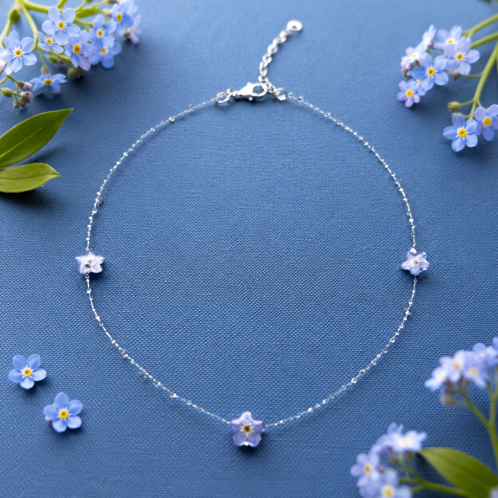 Forglemmegei choker med ekte blomster – håndlaget blomstersmykke i resin
